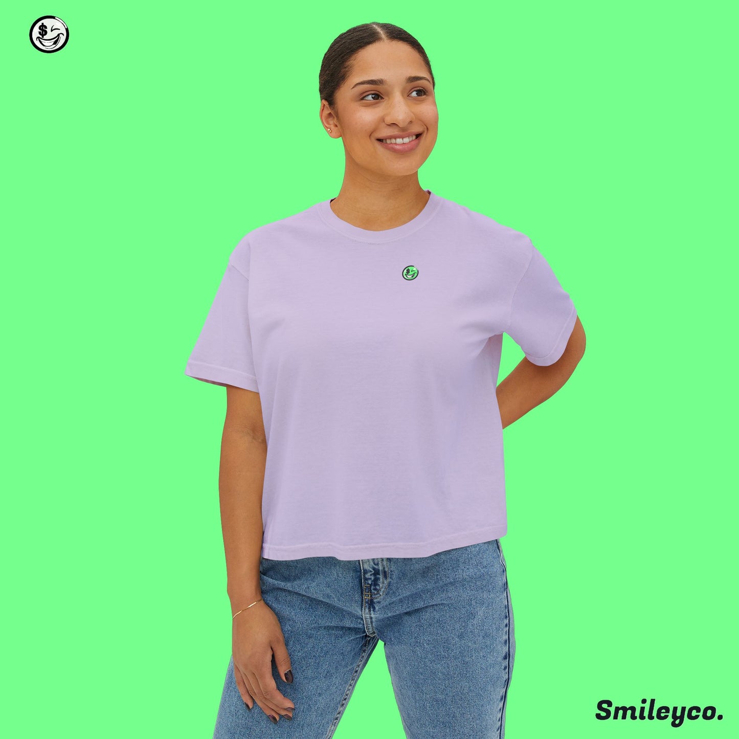 Smiley Graphic Boxy Tee - Women's Casual T-Shirt for Fun and Relaxation