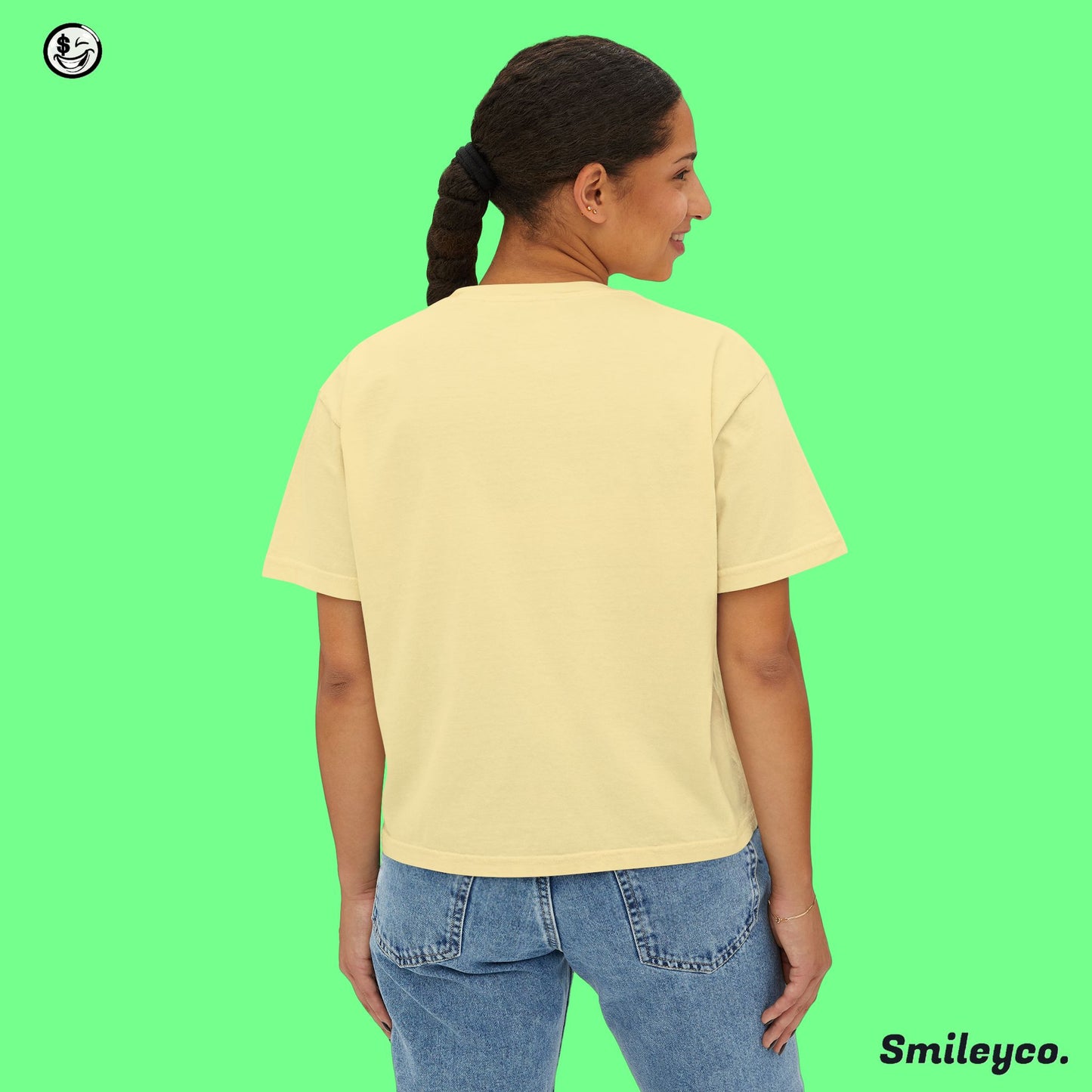 Smiley Graphic Boxy Tee - Women's Casual T-Shirt for Fun and Relaxation