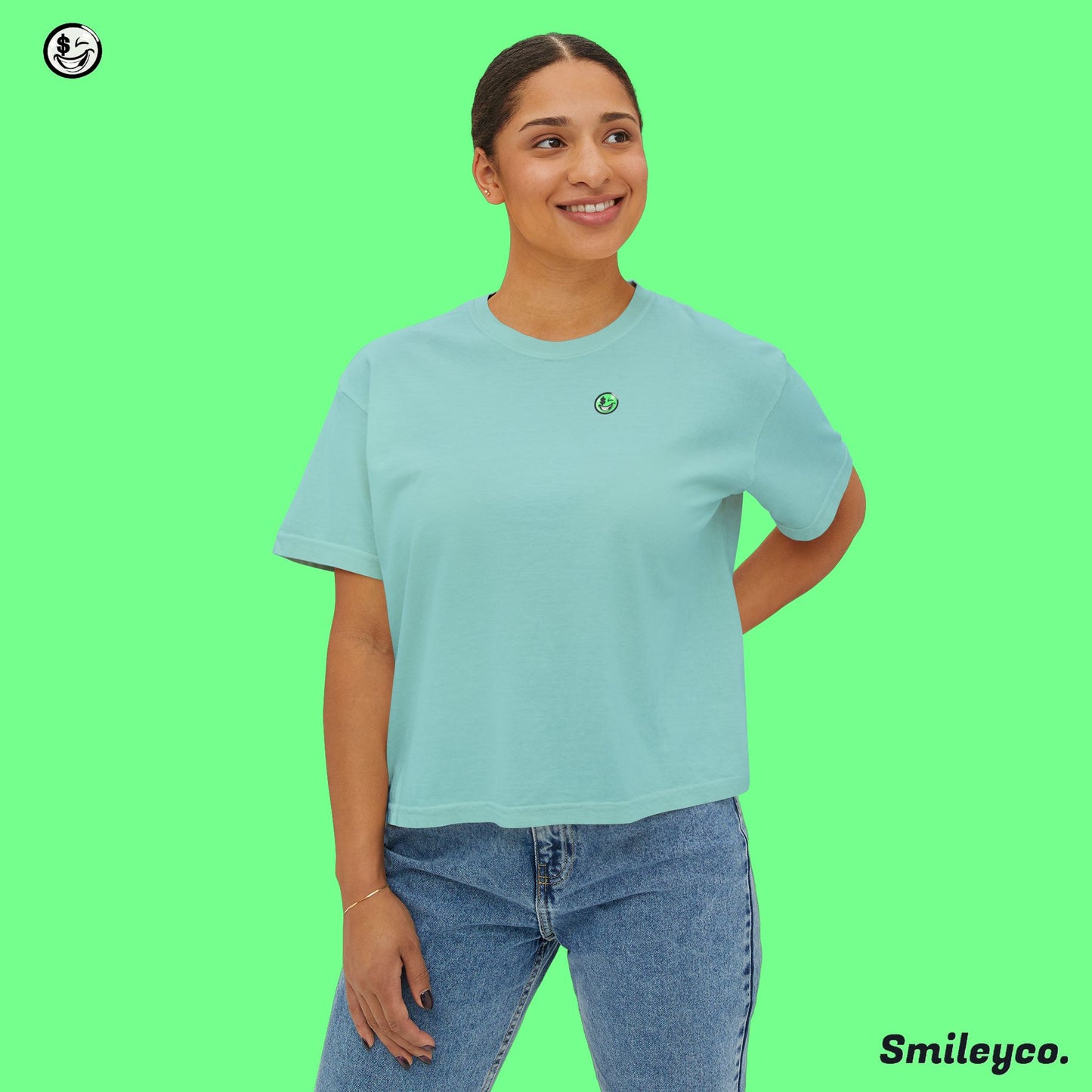 Smiley Graphic Boxy Tee - Women's Casual T-Shirt for Fun and Relaxation