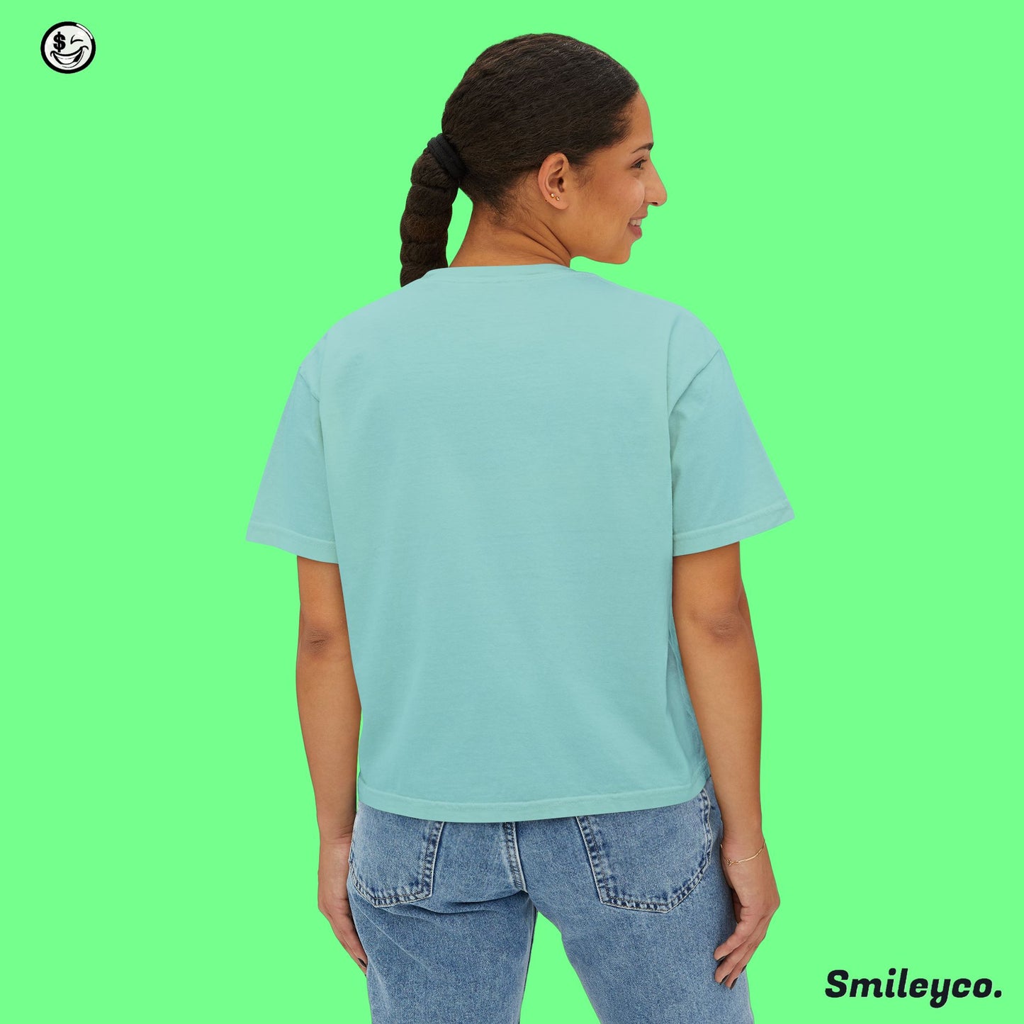 Smiley Graphic Boxy Tee - Women's Casual T-Shirt for Fun and Relaxation