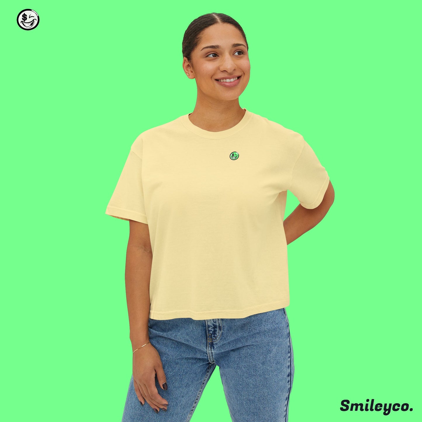 Smiley Graphic Boxy Tee - Women's Casual T-Shirt for Fun and Relaxation